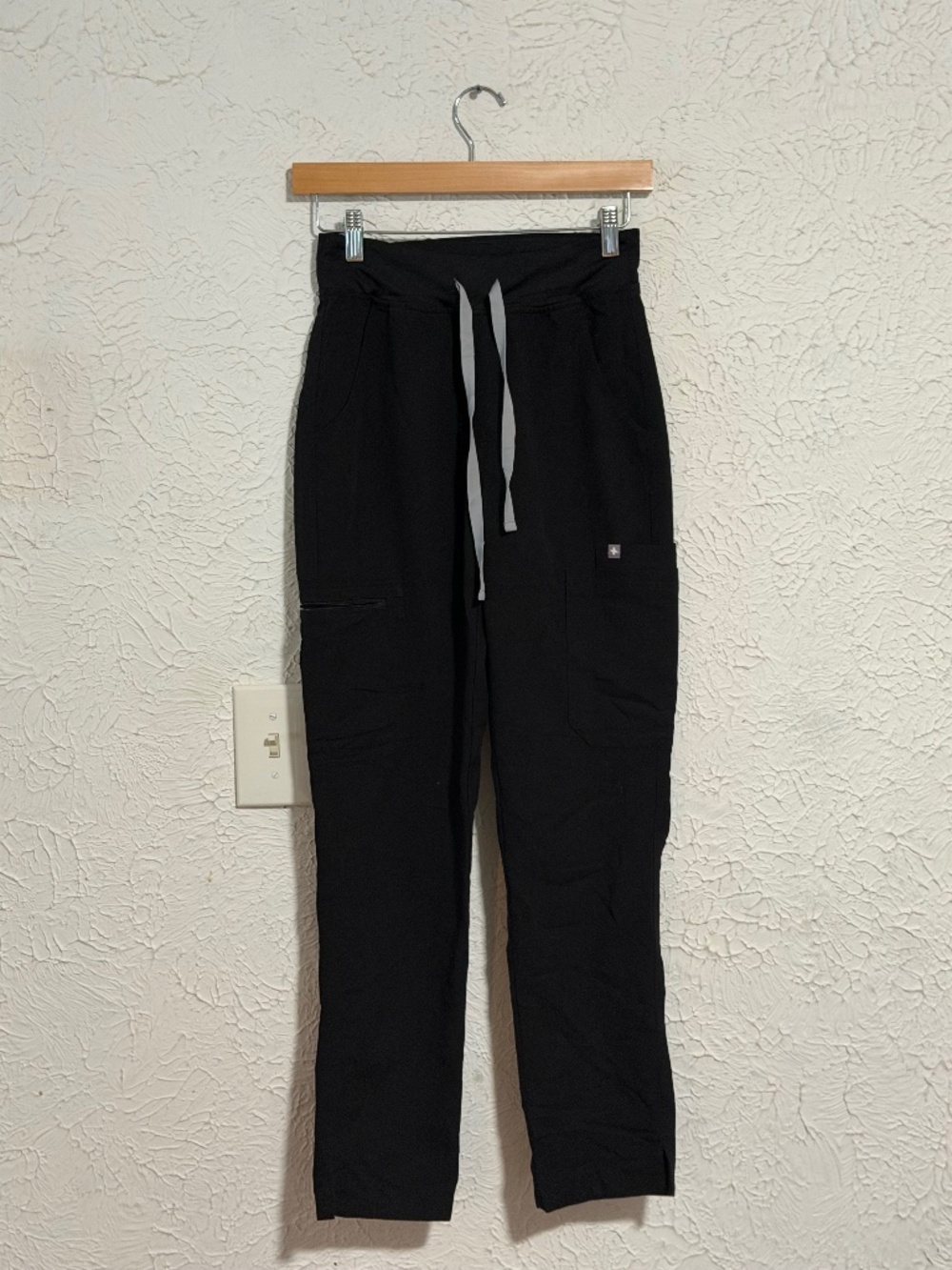 FIGS Women’s Technical Collection Black Scrub Pants Size XS Straight Leg